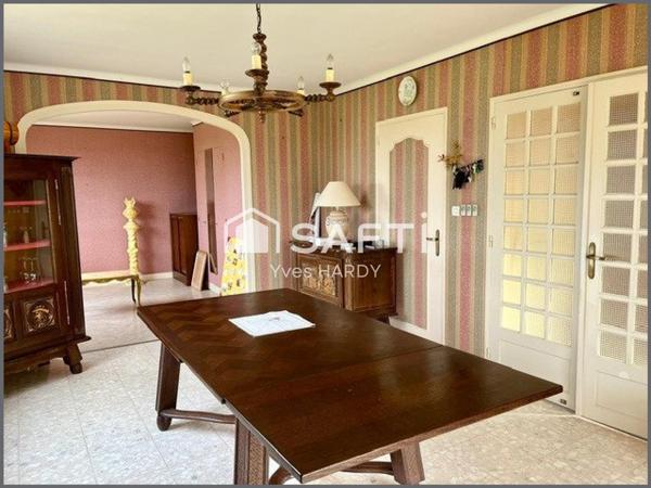 Proche Les Herbiers. Les Landes Genusson. Beaux volumes. Vaste Terrain.