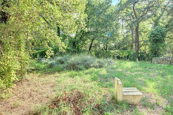 A VENDRE Terrain Lorgues 1160 m² Clôturé ! plat !