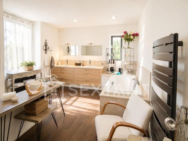 DEMEURE EN PIERRE DE TAILLE - 488 M² HABITABLES - 5 CHAMBRES - JARDIN 2610M² - AUX PORTES DE COGNAC