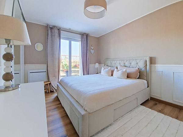 MAISON DE PLAIN PIED - 5 CHAMBRES - CHÂTELLERAULT