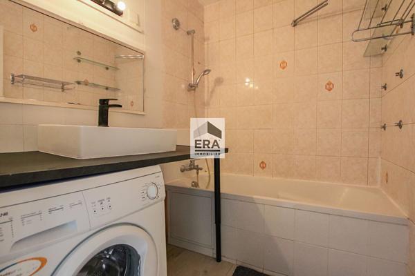 Appartement Paris 3 pièce(s) 66.4 m2