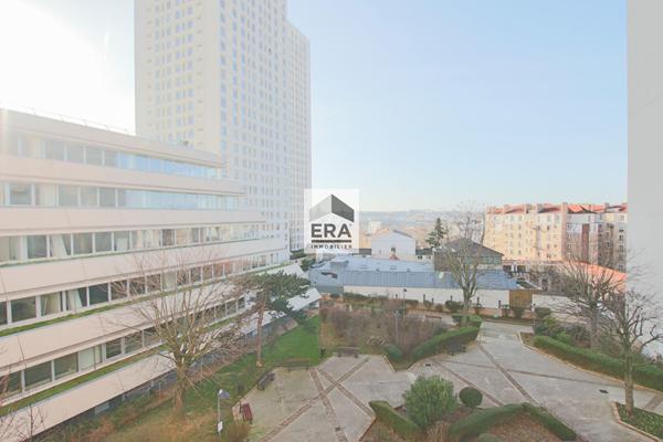 Appartement Paris 3 pièce(s) 66.4 m2