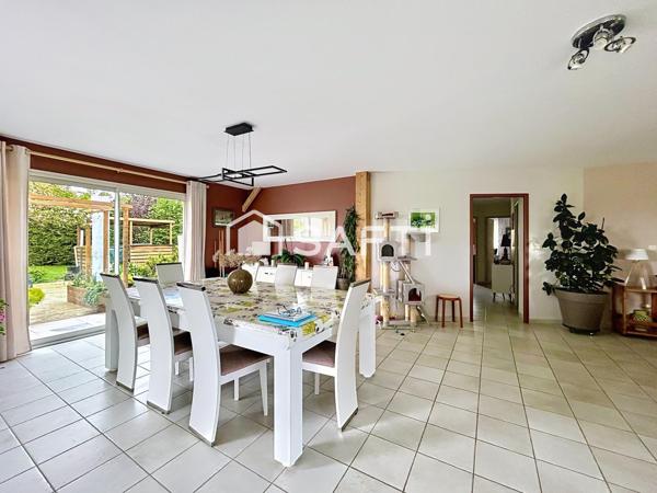 UN CADRE IDYLIQUE pour cette maison de 220m2