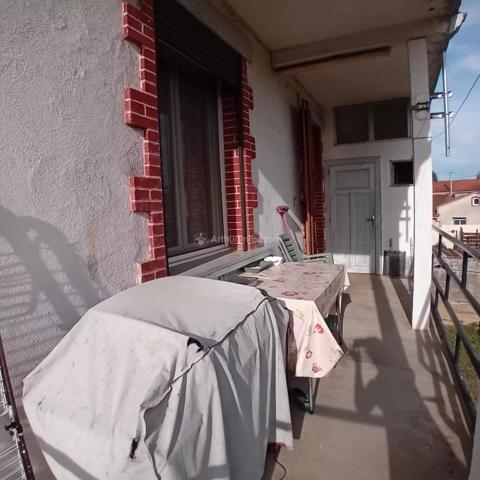 Vente                                                      Maison
                        
                     5 pièces                      110 m2                     à Carmaux