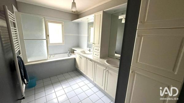 Maison à vendre 5 pièces 142 m² Pont-sur-Yonne