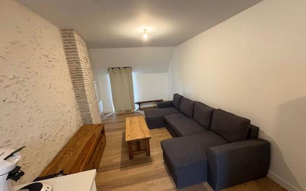 Appartement à louer    2 pièces •  Contres