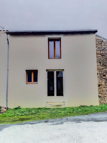 A VENDRE Grange à rénover située à Sainte Hermine