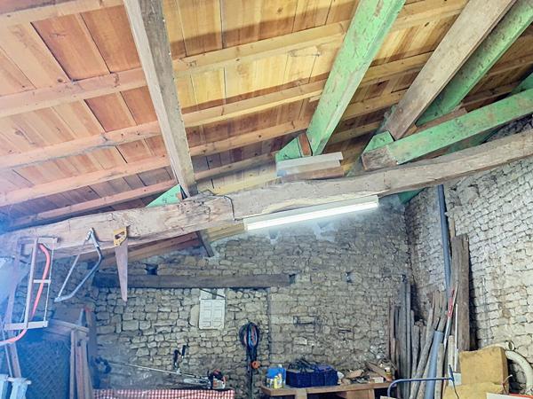 A VENDRE Grange à rénover située à Sainte Hermine