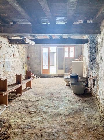 A VENDRE Grange à rénover située à Sainte Hermine