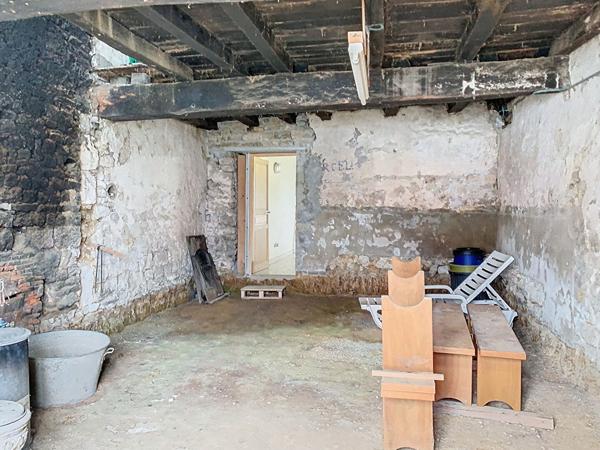 A VENDRE Grange à rénover située à Sainte Hermine