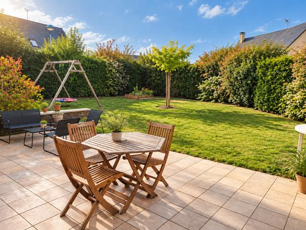Maison
         6 pièces
        - 137 m² 300 000 €*