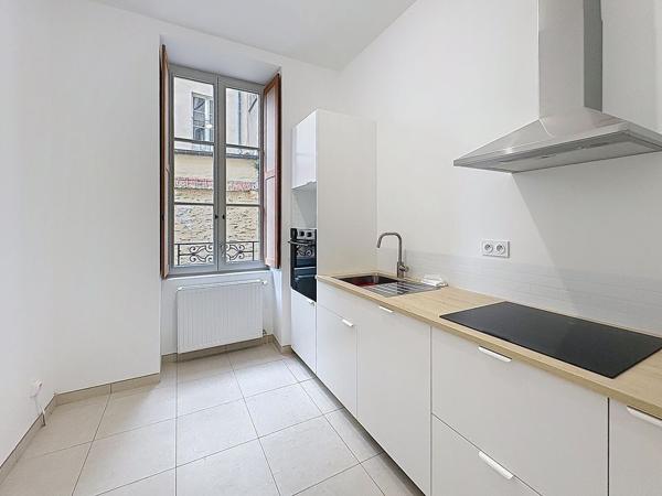 MAISON T5 DE VILLE - 87 m² - VUE MAYENNE