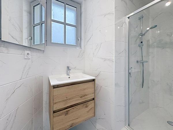 MAISON T5 DE VILLE - 87 m² - VUE MAYENNE