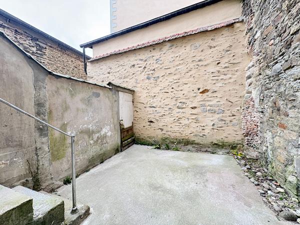 MAISON T5 DE VILLE - 87 m² - VUE MAYENNE