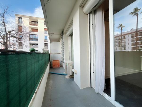 Magnifique appartement T3 de 57 m² en rez-de-chaussée d'une petite copropriété aux faibles charges