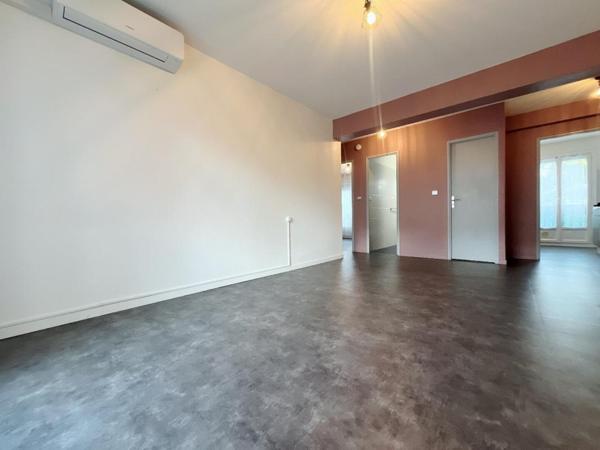 Magnifique appartement T3 de 57 m² en rez-de-chaussée d'une petite copropriété aux faibles charges