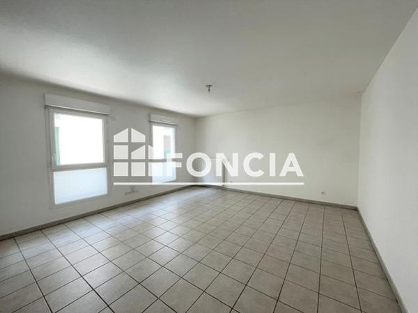 Location Appartement 3 pièces 77.1 m² - 9 RUE DODE Voiron 38500