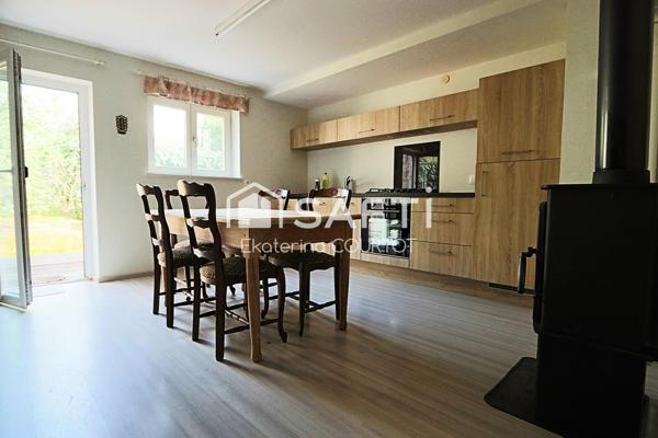 Maison bi-famille de 233 m² avec jardin, verger et garage