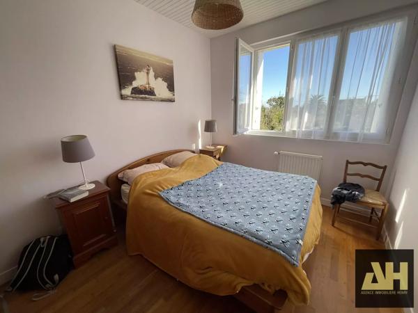 CROZON - MAISON NEO BRETONNE - TRES BEAUX VOLUMES - PARCELLE DE 2300 M2