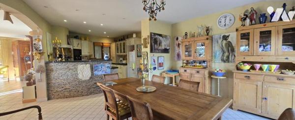 PORNIC, entre le Pont du Clion et le Val St martin, maison de famille de plain pied d'environ 213 m²