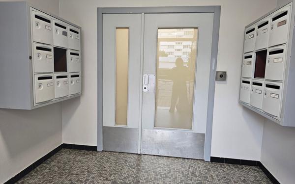 Appartement à vendre    3 pièces • 74,78 m2 Saint-Étienne