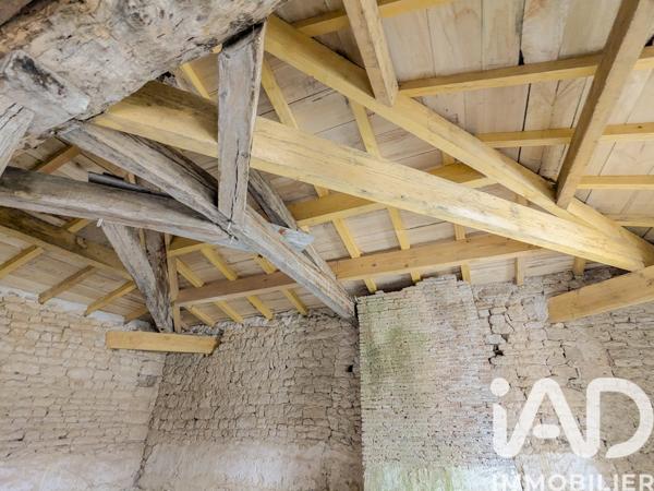 Immeuble à vendre 160 m² Beauvais-sur-Matha