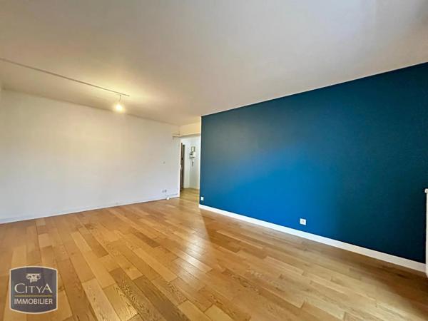 Appartement à louer 5 pièces 80m²