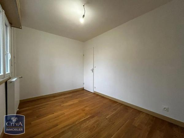 Appartement à louer 5 pièces 80m²