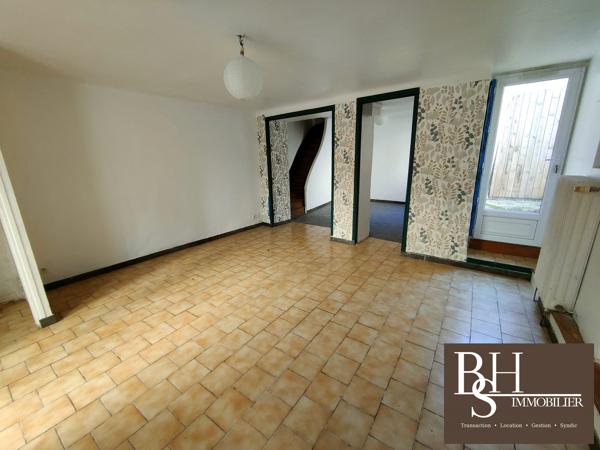 Maison d'environ 90m² à rénover avec terrasse