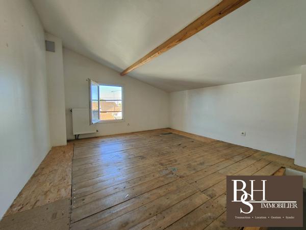 Maison d'environ 90m² à rénover avec terrasse