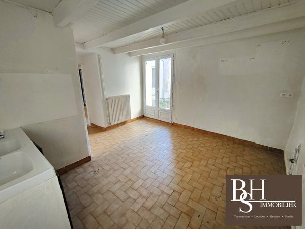 Maison d'environ 90m² à rénover avec terrasse