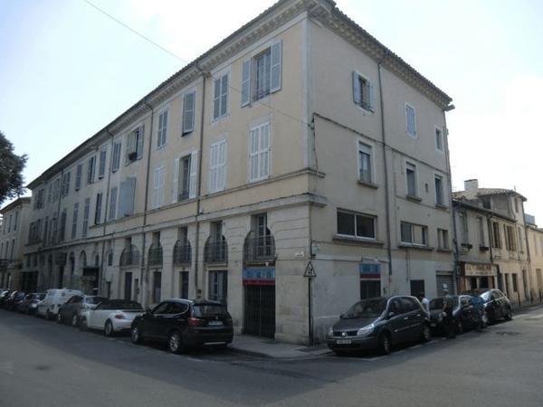 Location Local commercial 1 pièce 36.5 m² - 15-17 RUE AUGUSTE Nimes 30000