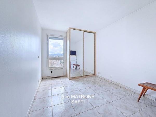 Appartement 4 pièces 81 m² avec parking