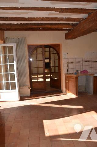 LANGEAIS SECTEUR LA ROUCHOUSE - Maison traditionnelle à rénover.