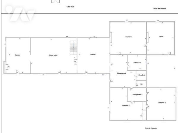 LANGEAIS SECTEUR LA ROUCHOUSE - Maison traditionnelle à rénover.