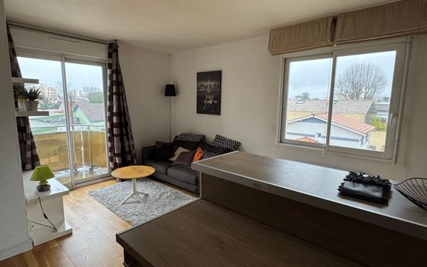 Appartement à vendre    2 pièces • 36,66 m2 Bordeaux