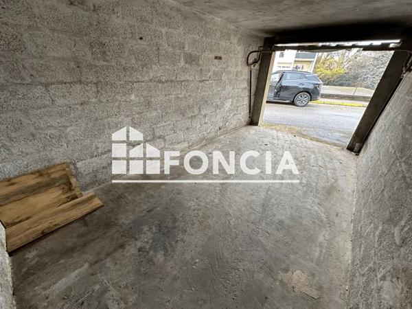 Location Parking - CHEMIN SAINT PIERRE Salon De Provence 13300