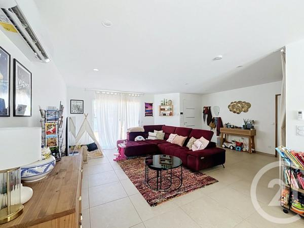 Maison à vendre  4 pièces - 114 m 2   ST REMY EN ROLLAT  - 03