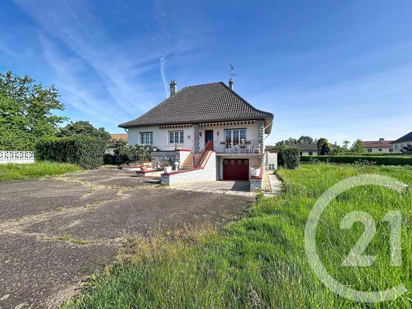 Maison à vendre  4 pièces - 114 m 2   ST REMY EN ROLLAT  - 03