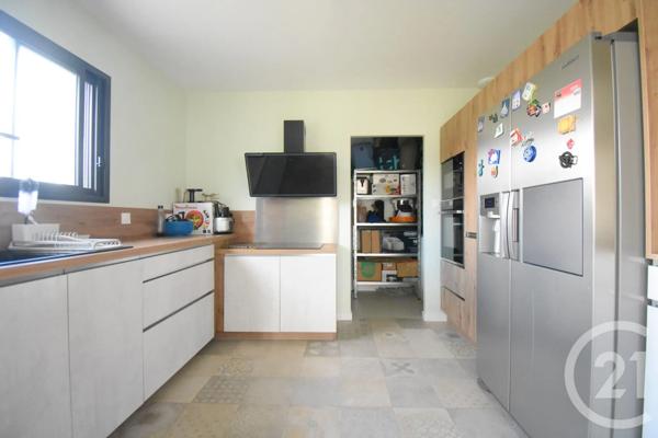 Maison à vendre  4 pièces - 114 m 2   ST REMY EN ROLLAT  - 03