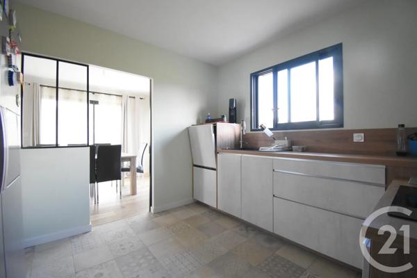 Maison à vendre  4 pièces - 114 m 2   ST REMY EN ROLLAT  - 03