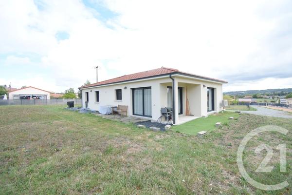 Maison à vendre  4 pièces - 114 m 2   ST REMY EN ROLLAT  - 03