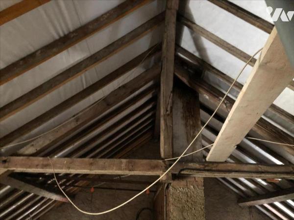 Immeuble de rapport avec 3 appartements, garages, caves