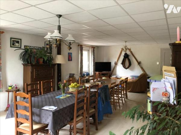 Immeuble de rapport avec 3 appartements, garages, caves