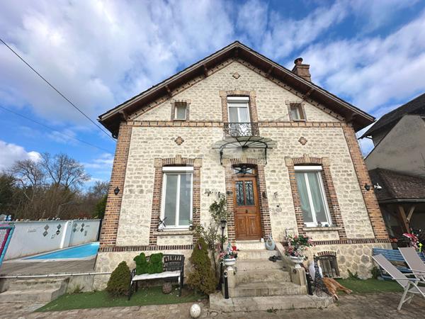 Maison familiale Saint Pierre Les Nemours 122m2