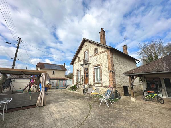 Maison familiale Saint Pierre Les Nemours 122m2