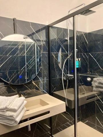 Urgence Vente : Prix Sacrifié à 190.000 € ! Hôtel-Restaurant 3* à Morestel