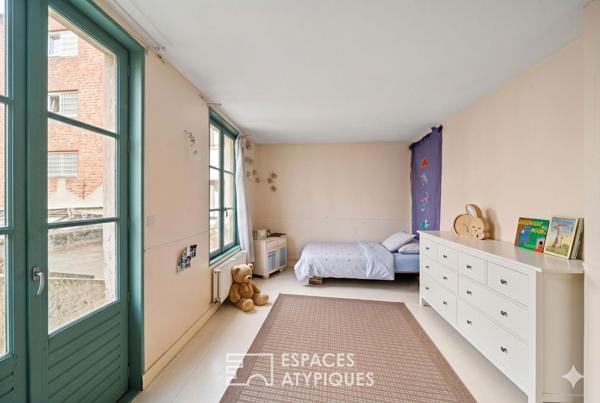 Loft avec verrières et cour secrète à la Butte aux Cailles