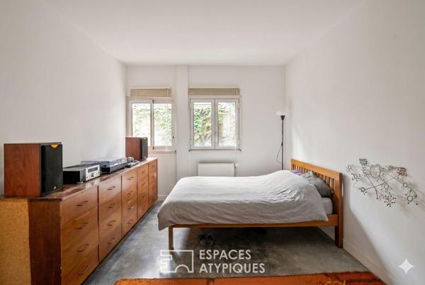 Loft avec verrières et cour secrète à la Butte aux Cailles