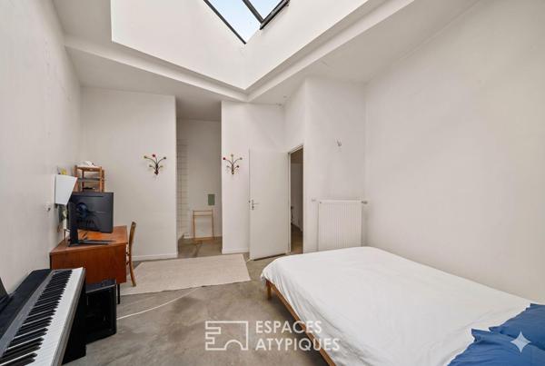 Loft avec verrières et cour secrète à la Butte aux Cailles